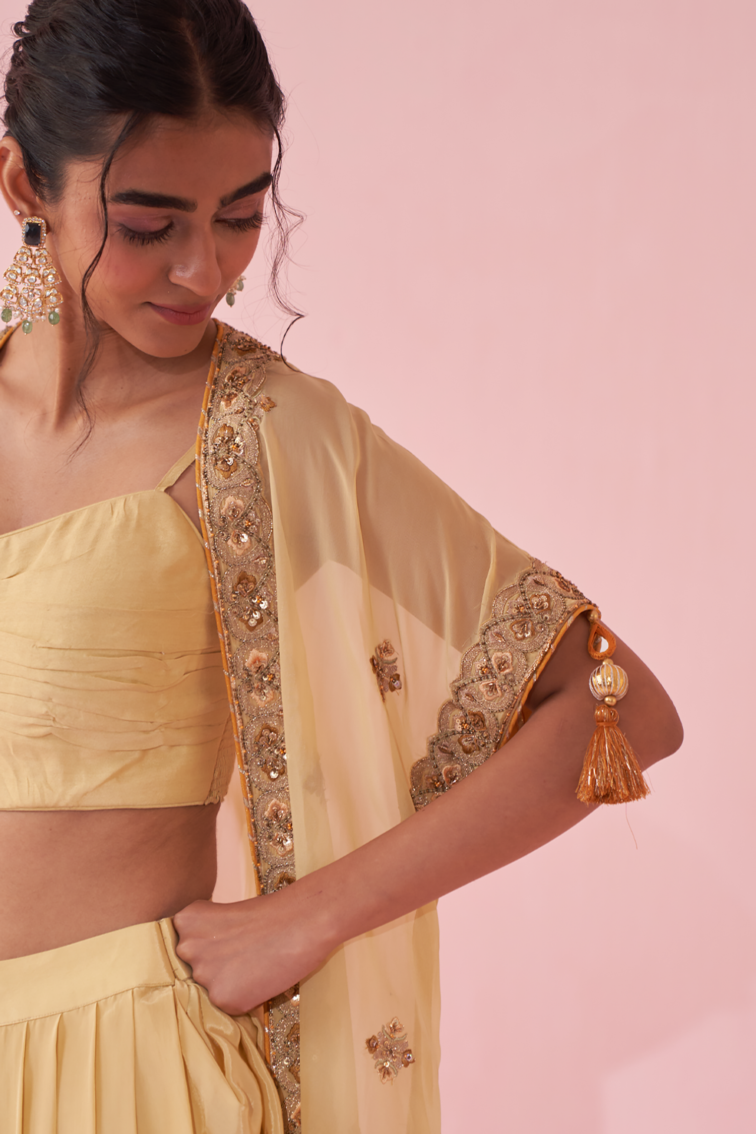Gohar Yellow Cape Set