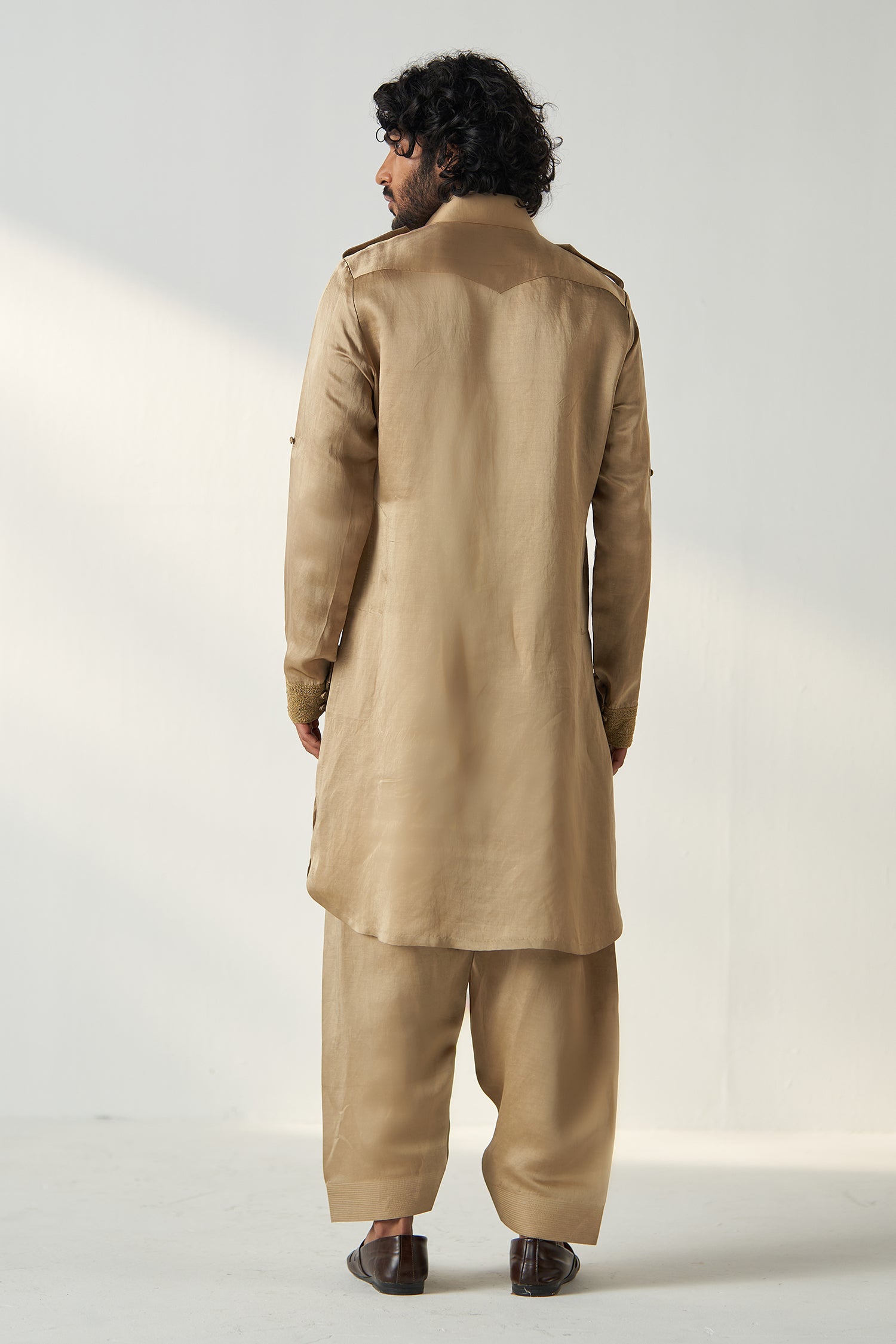 Arnav Pathani Set