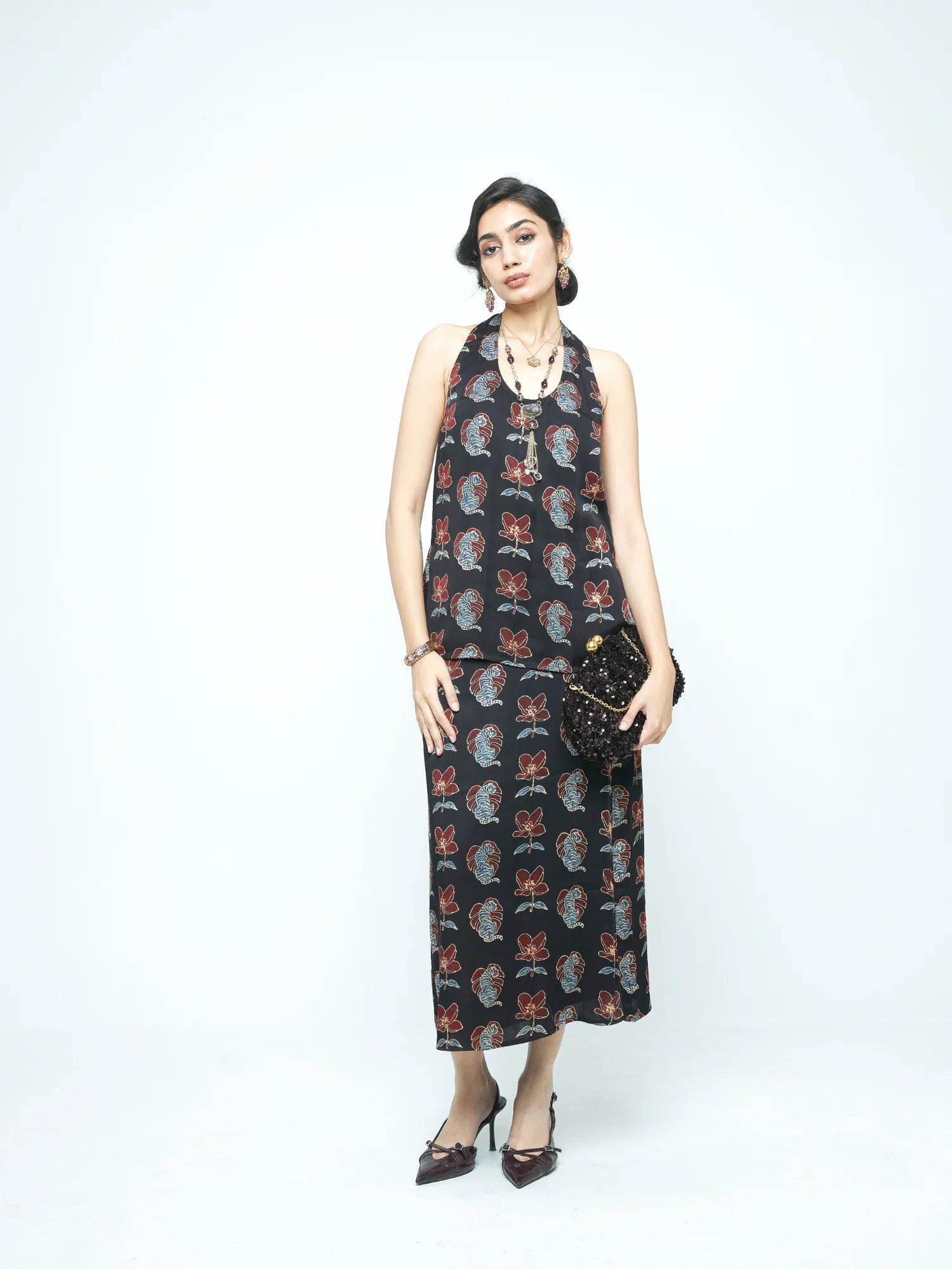 BOLD HALTER