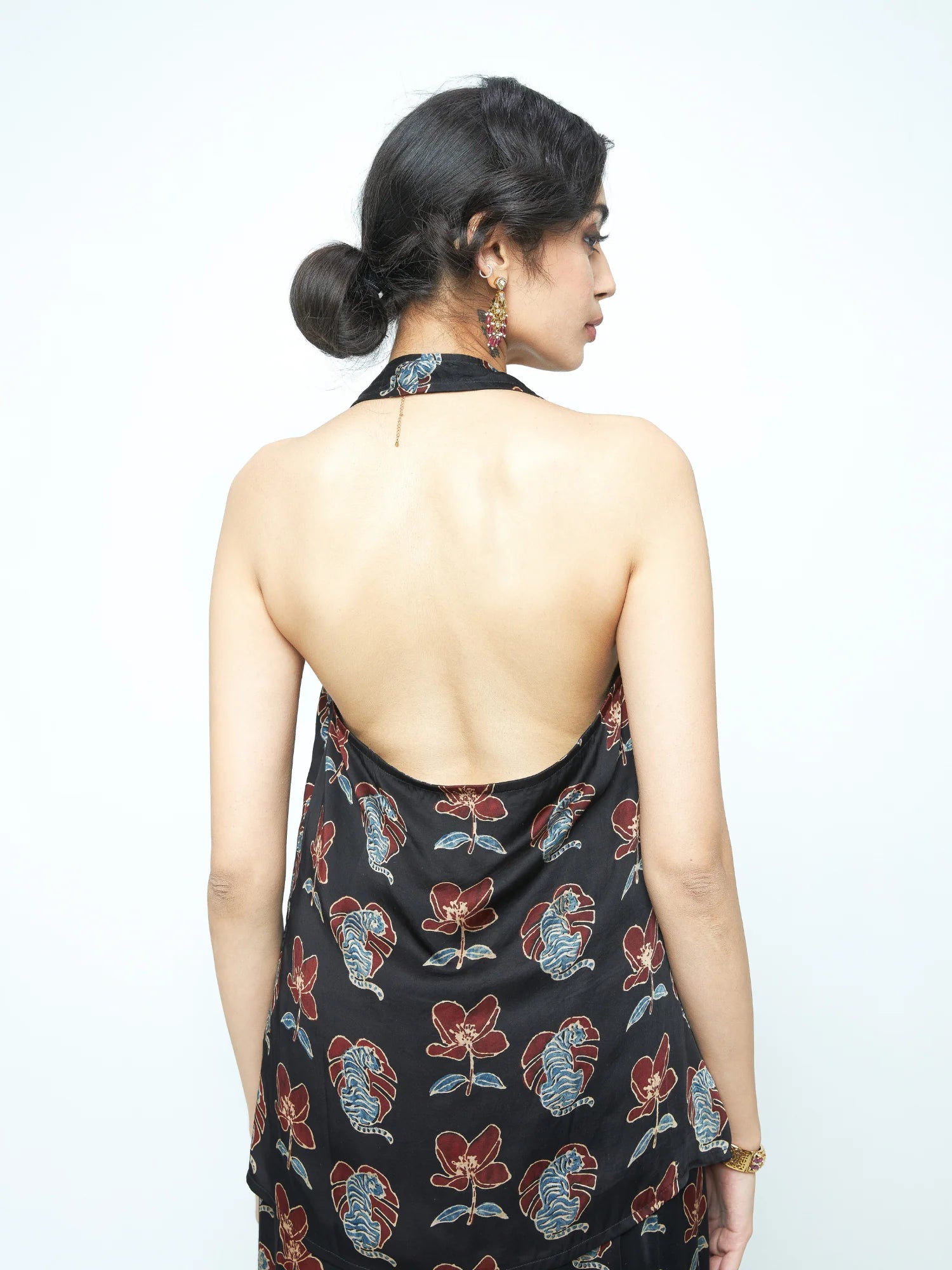 BOLD HALTER