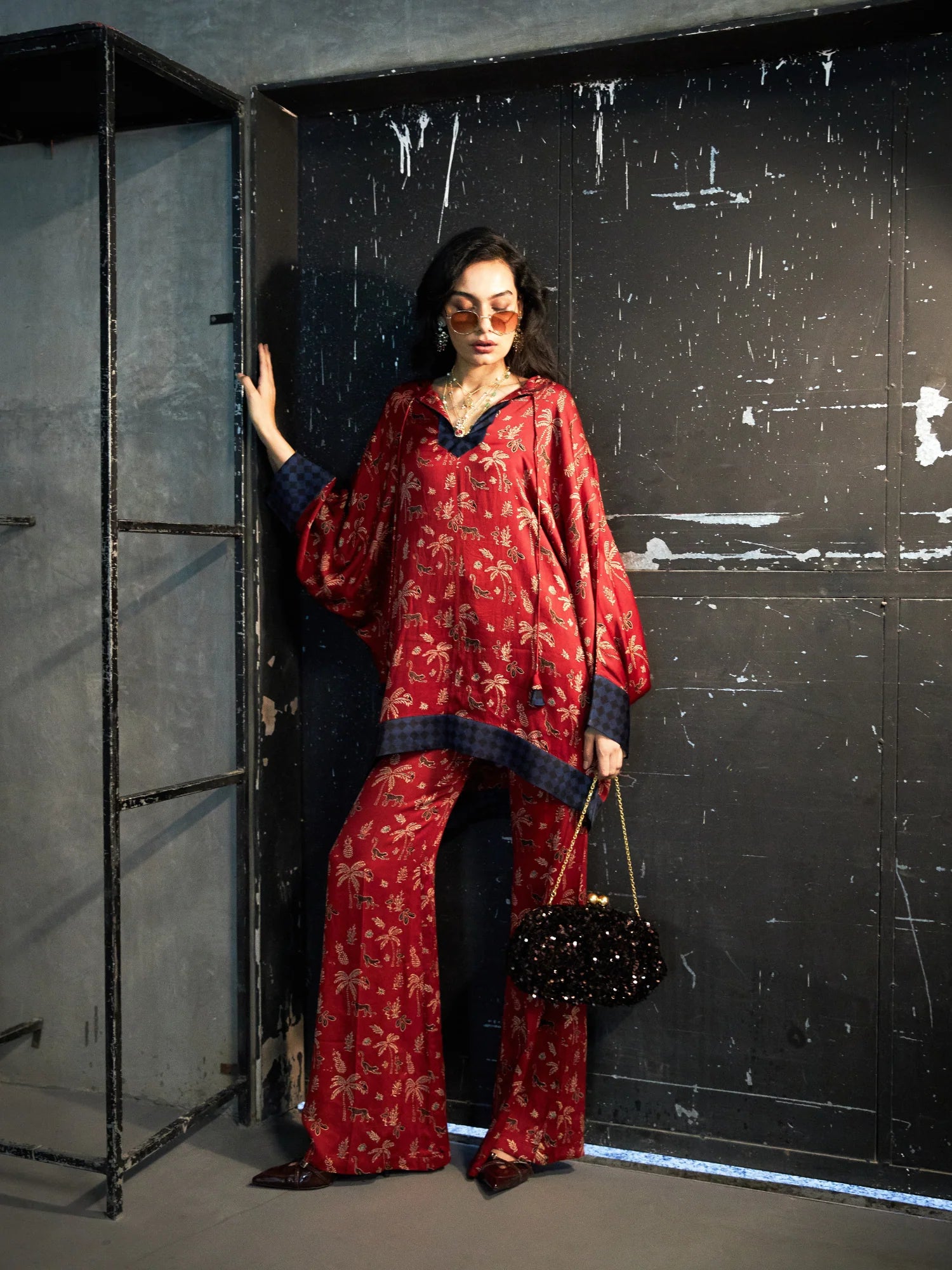 DOLMAN SLEEVE TUNIC