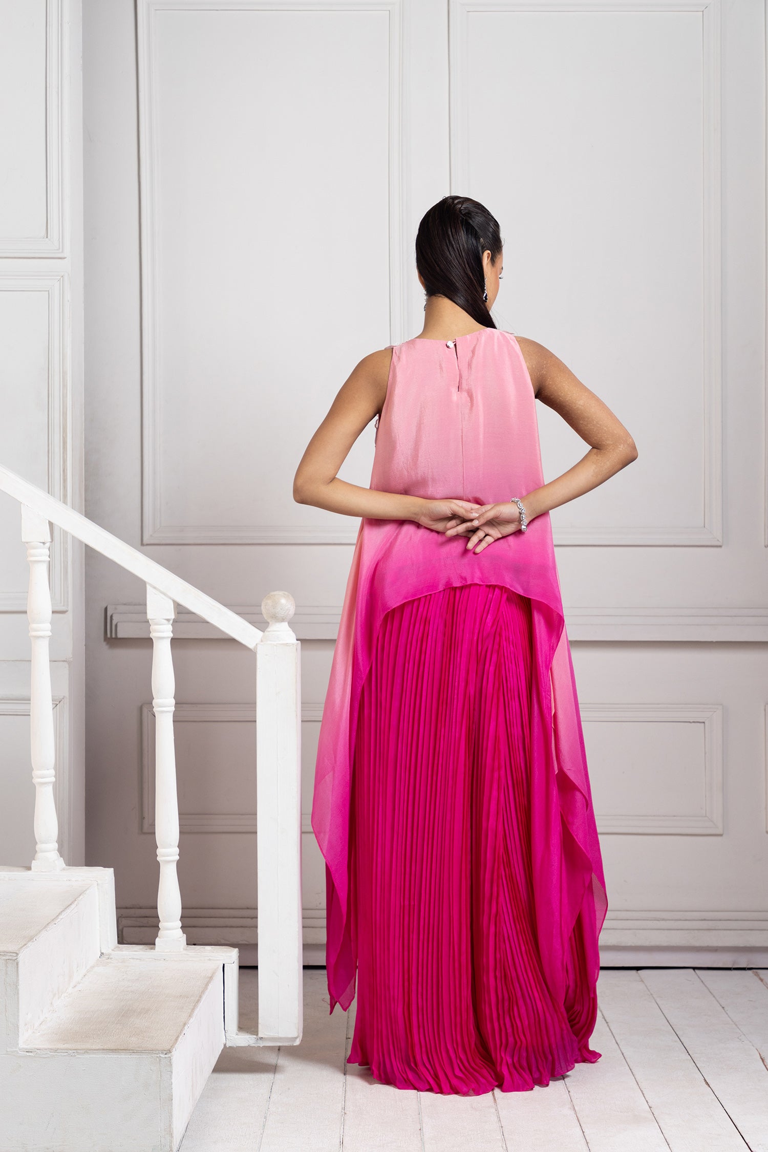 Rosy Cascade Asymmetric Set