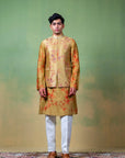 Gulmohar Bandi set
