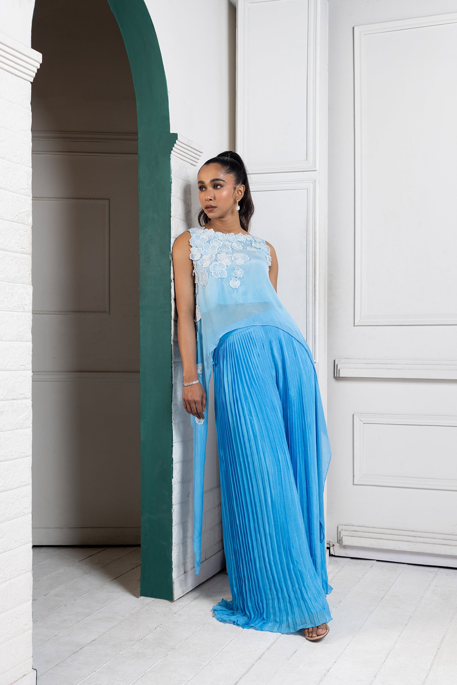 Sky Bloom Cascade Asymmetric Set