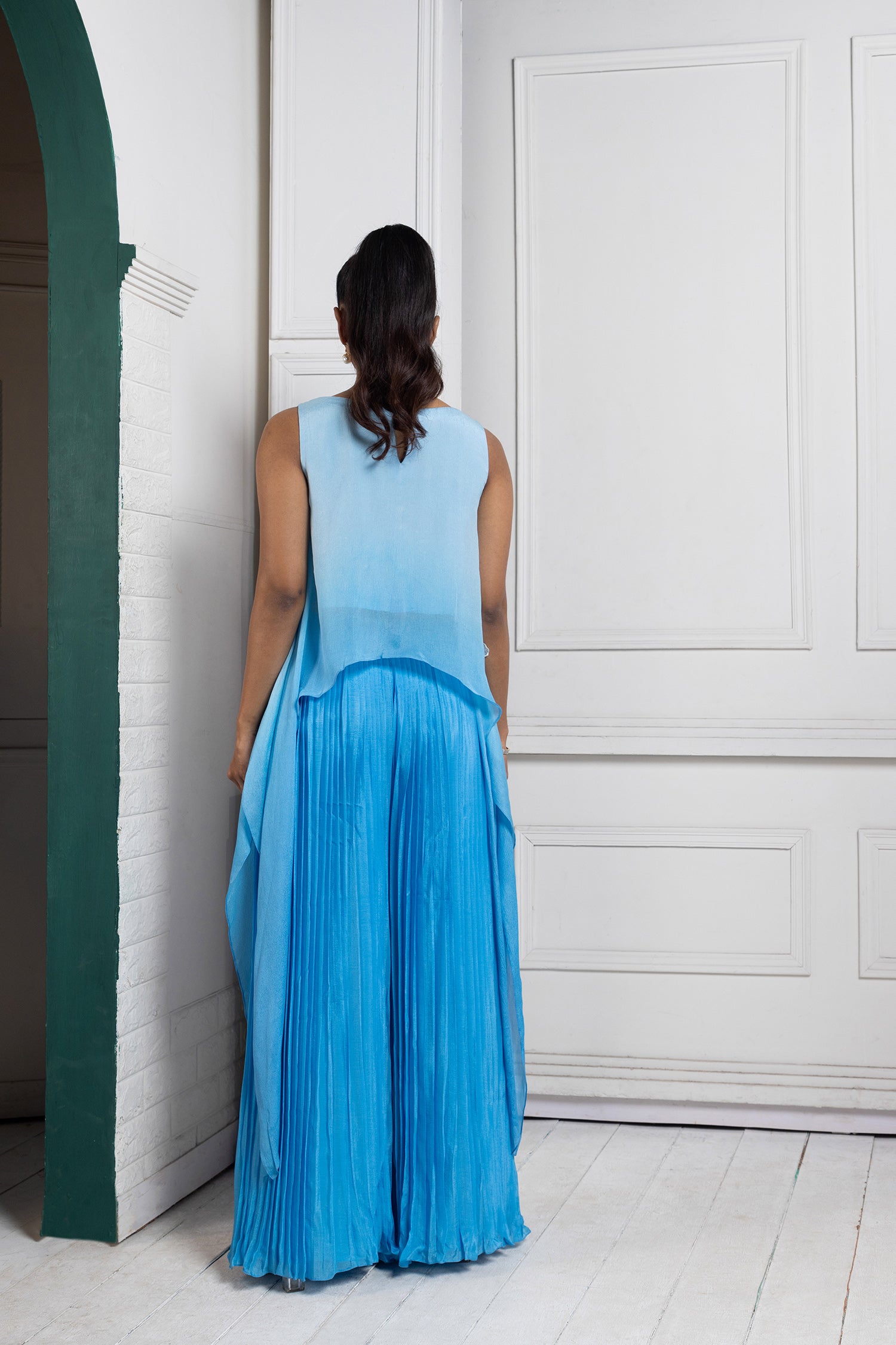 Sky Bloom Cascade Asymmetric Set