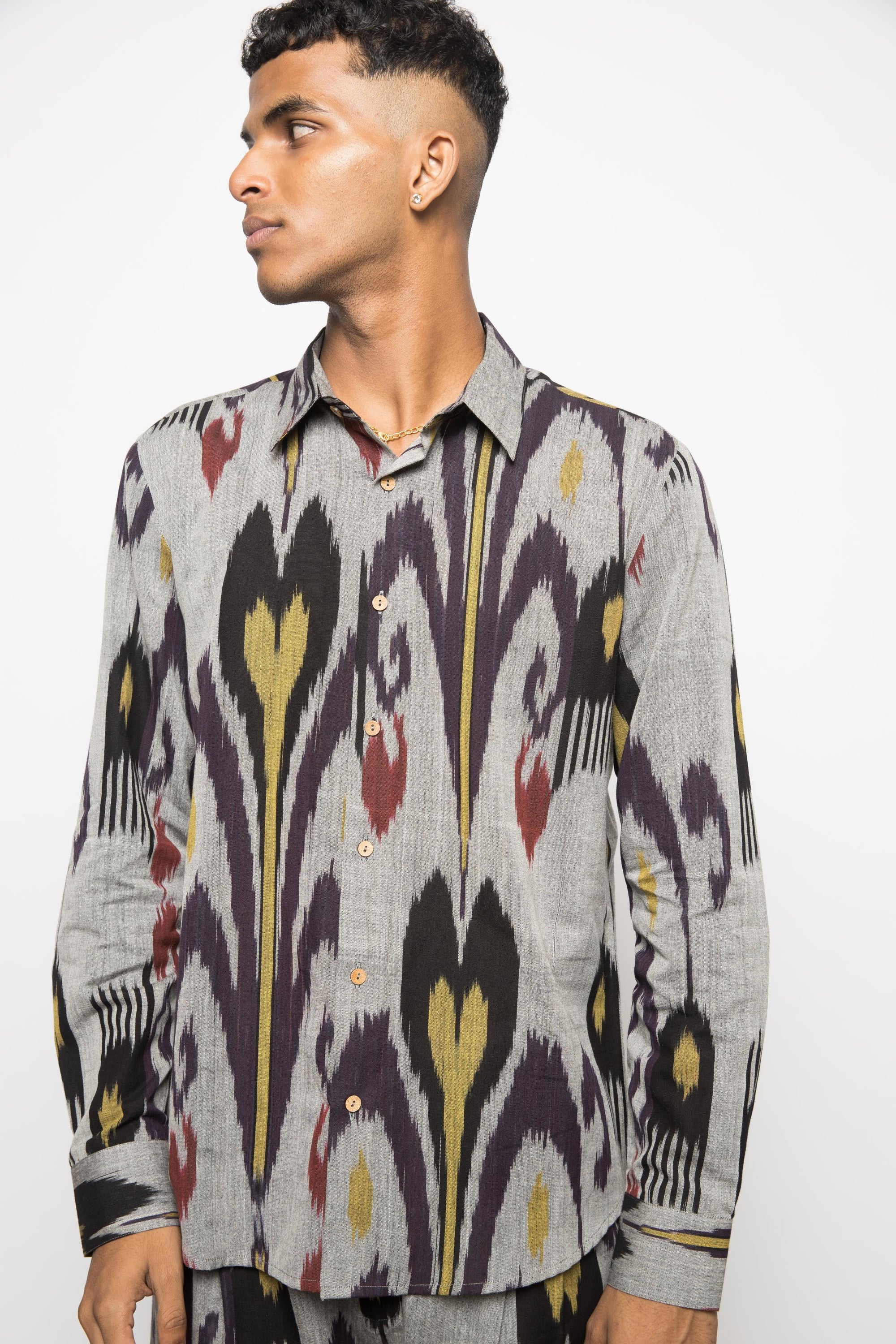 THE MINIMALIST SHIRT