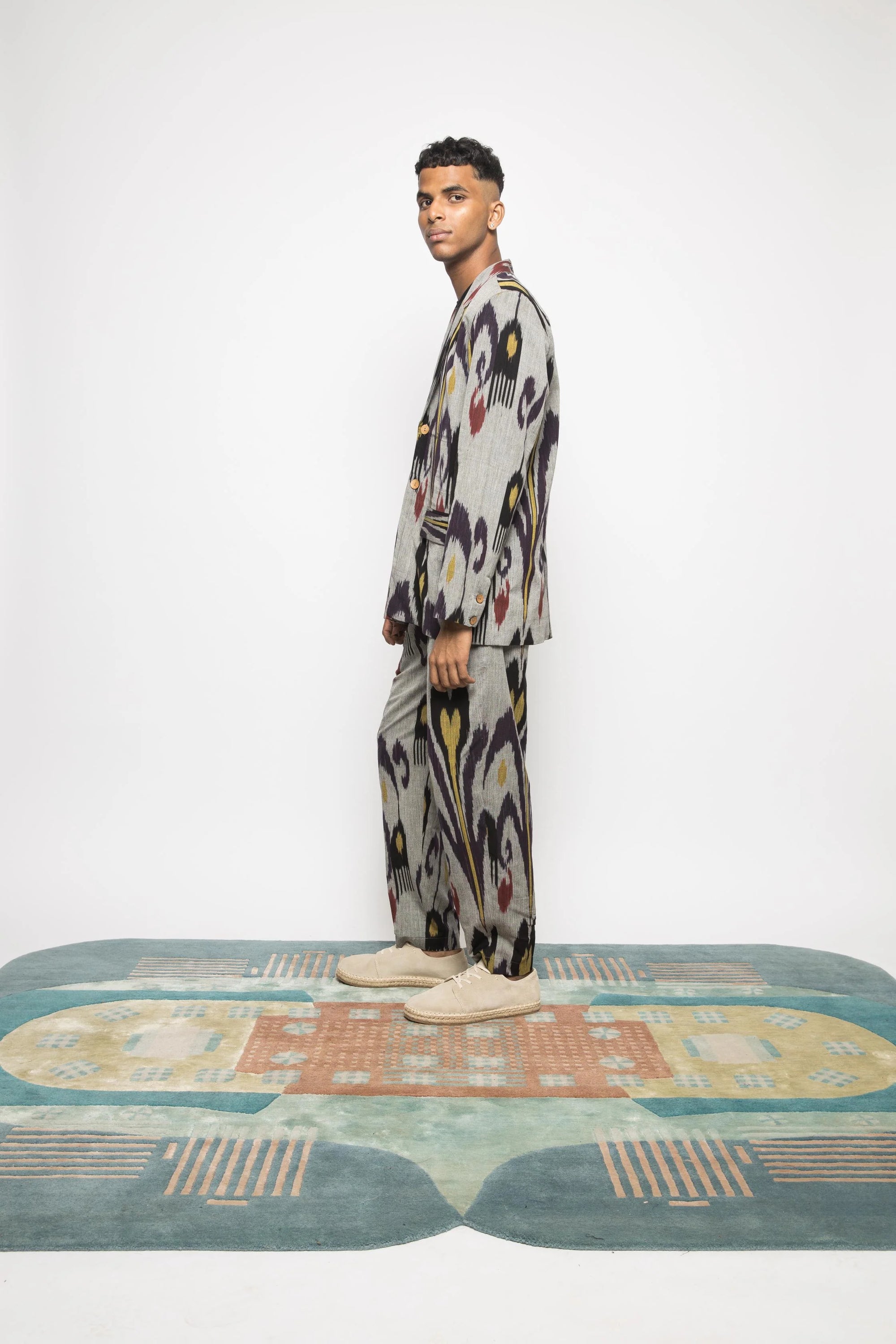 CLASSIC IKAT BLAZER