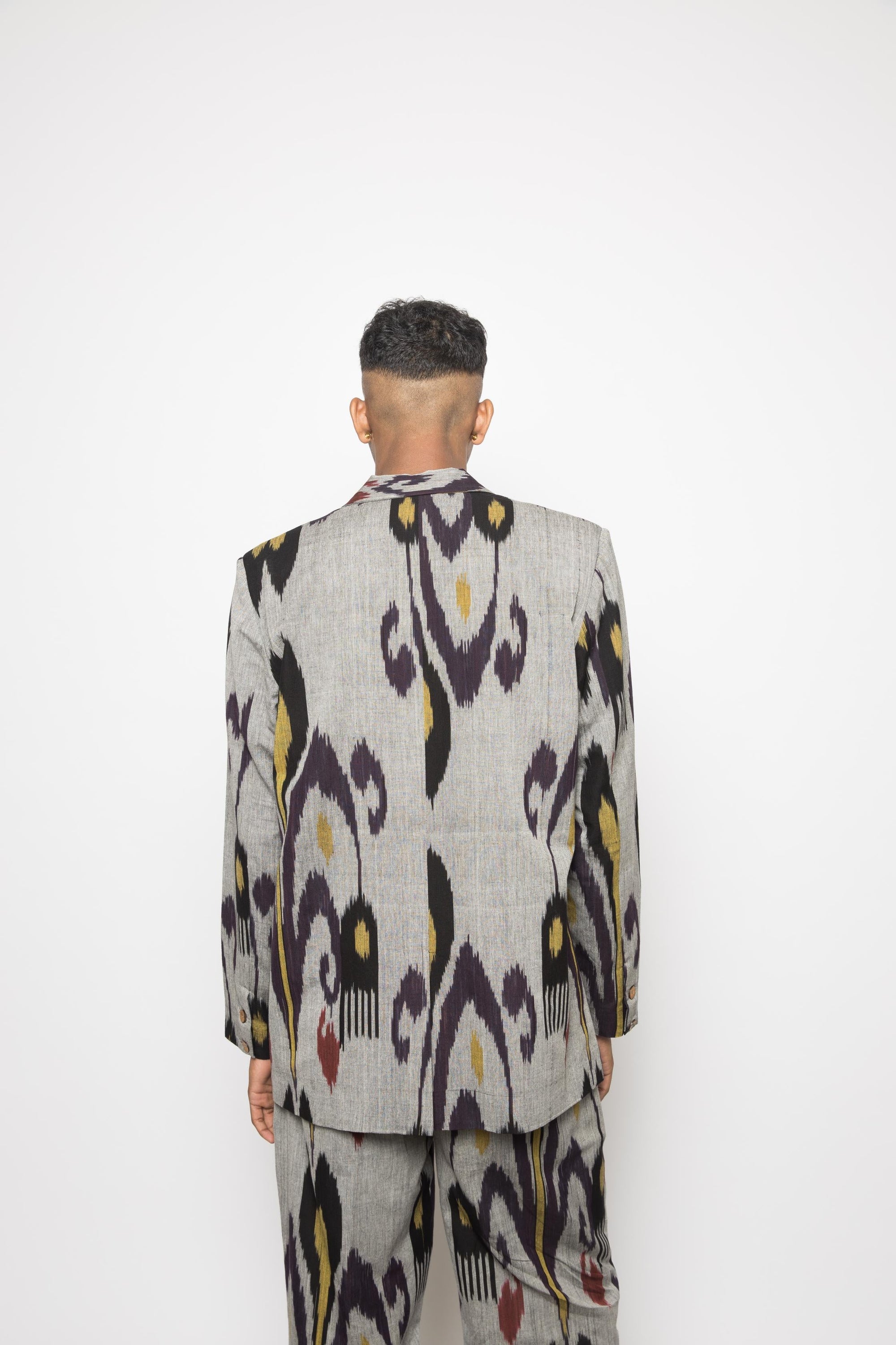 CLASSIC IKAT BLAZER