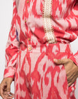 PLEATED BARREL-LEG PANTS