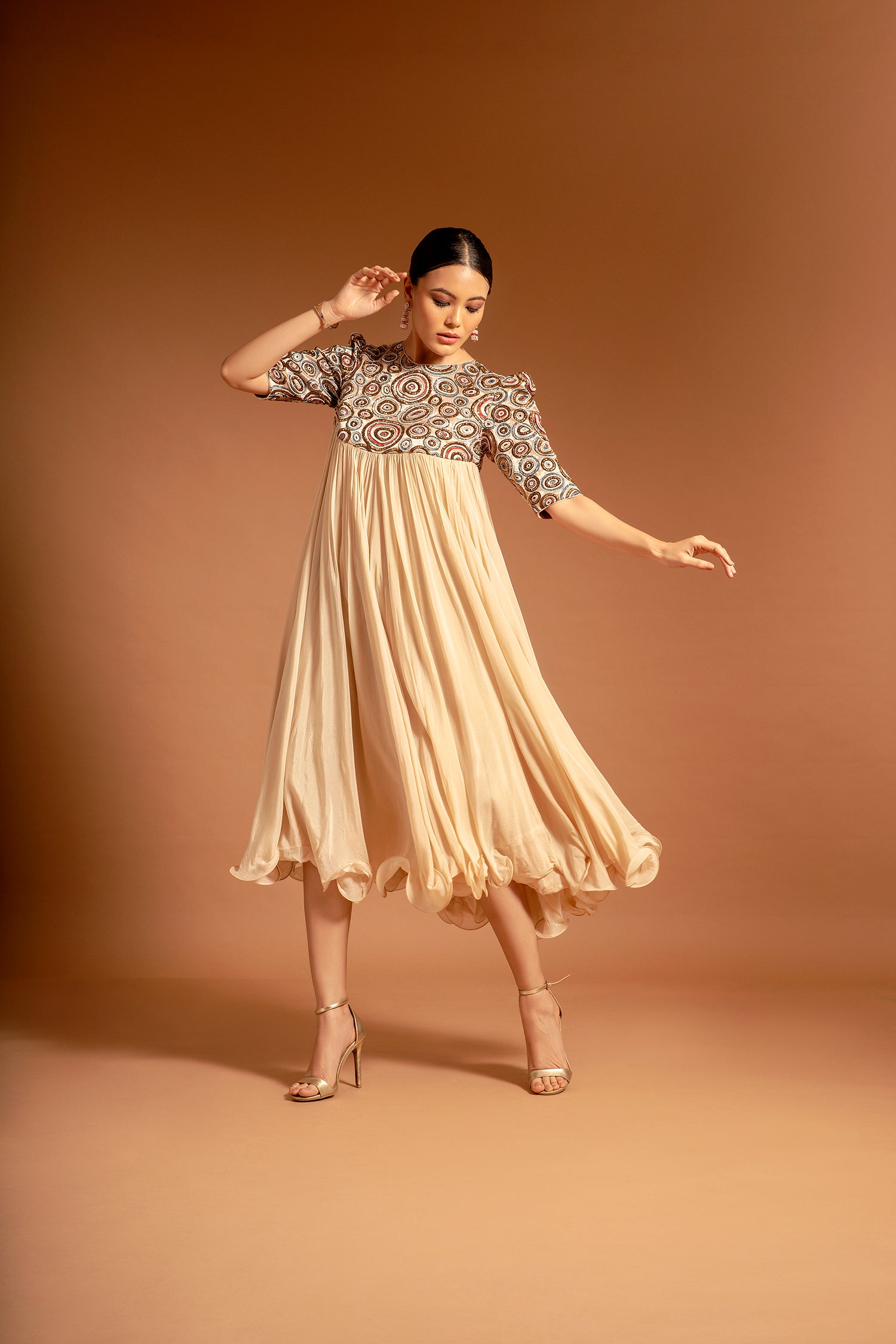 fully embroidered dress Fully embroidered tulle dress FR 38 / Nude