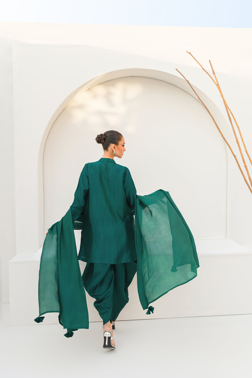 Khushboo &amp; Pankaj Women Emerald Green Embroidered Silk Suit Set with Tulip Pants