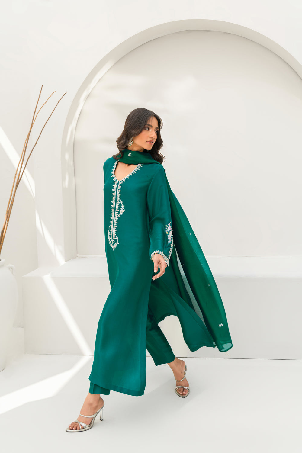 Khushboo &amp; Pankaj Women Emerald Green Embroidered Silk Suit Set