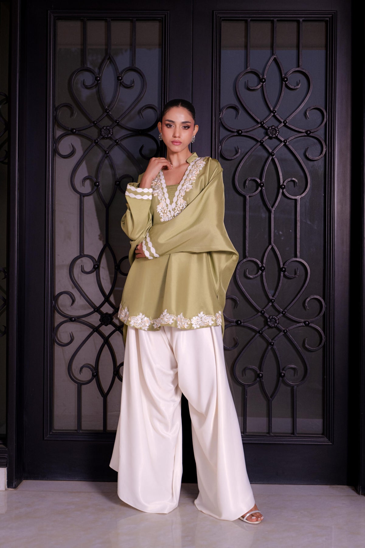 Khushboo &amp; Pankaj Women Olive Green Embroidered Kurta Set with Farshi Salwar