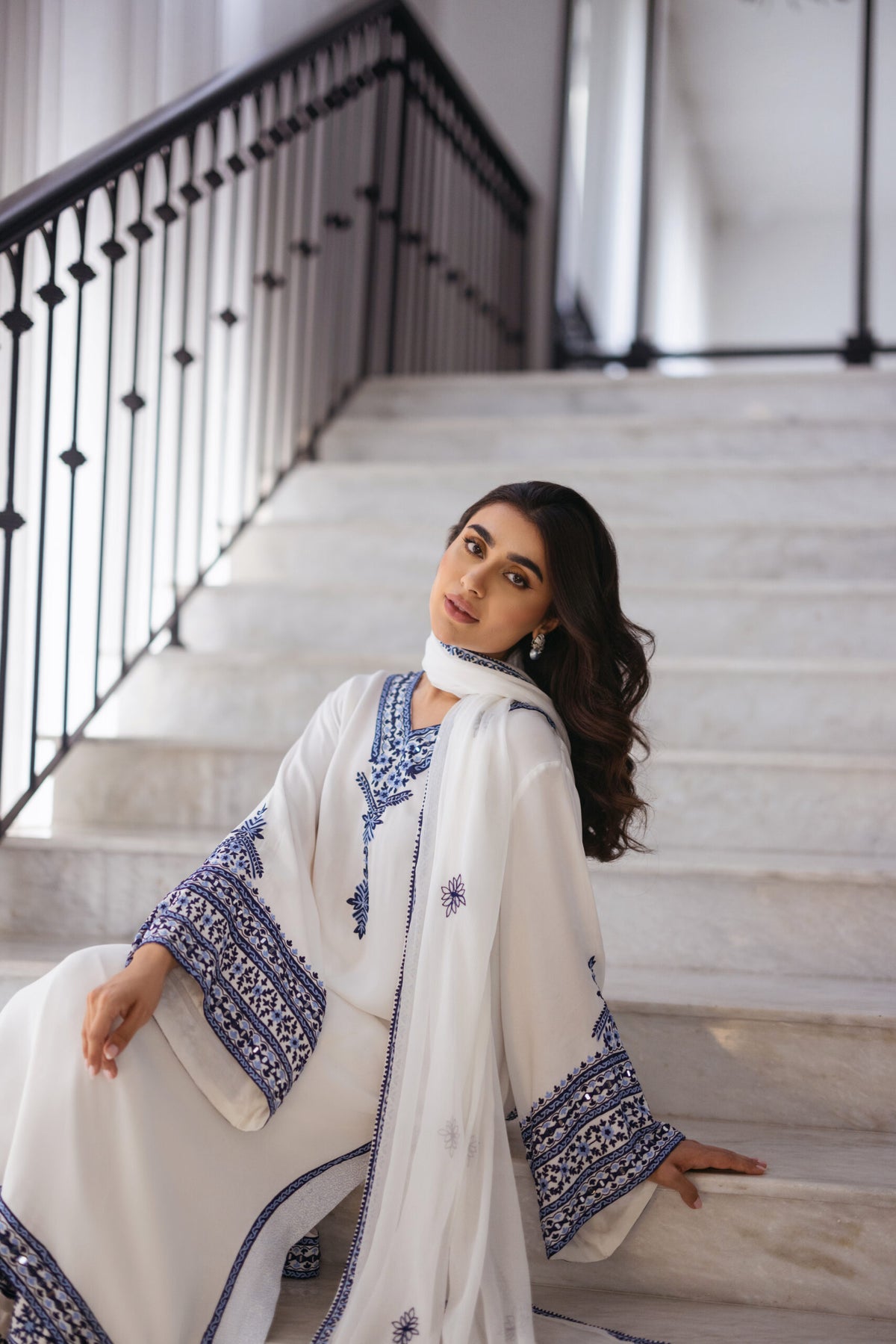 Khushboo &amp; Pankaj White Women Embroidered Kurta Pant Dupatta Set