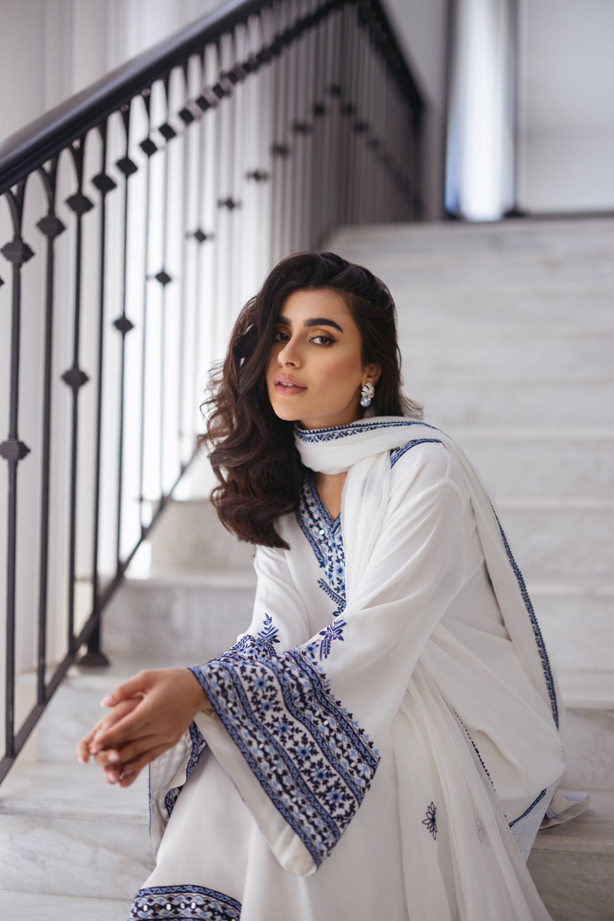 Khushboo &amp; Pankaj White Women Embroidered Kurta Pant Dupatta Set