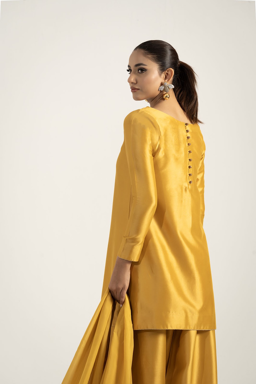 Khushboo &amp; Pankaj Mustard Yellow Pure Silk Kurta Set (Silk Serenity)