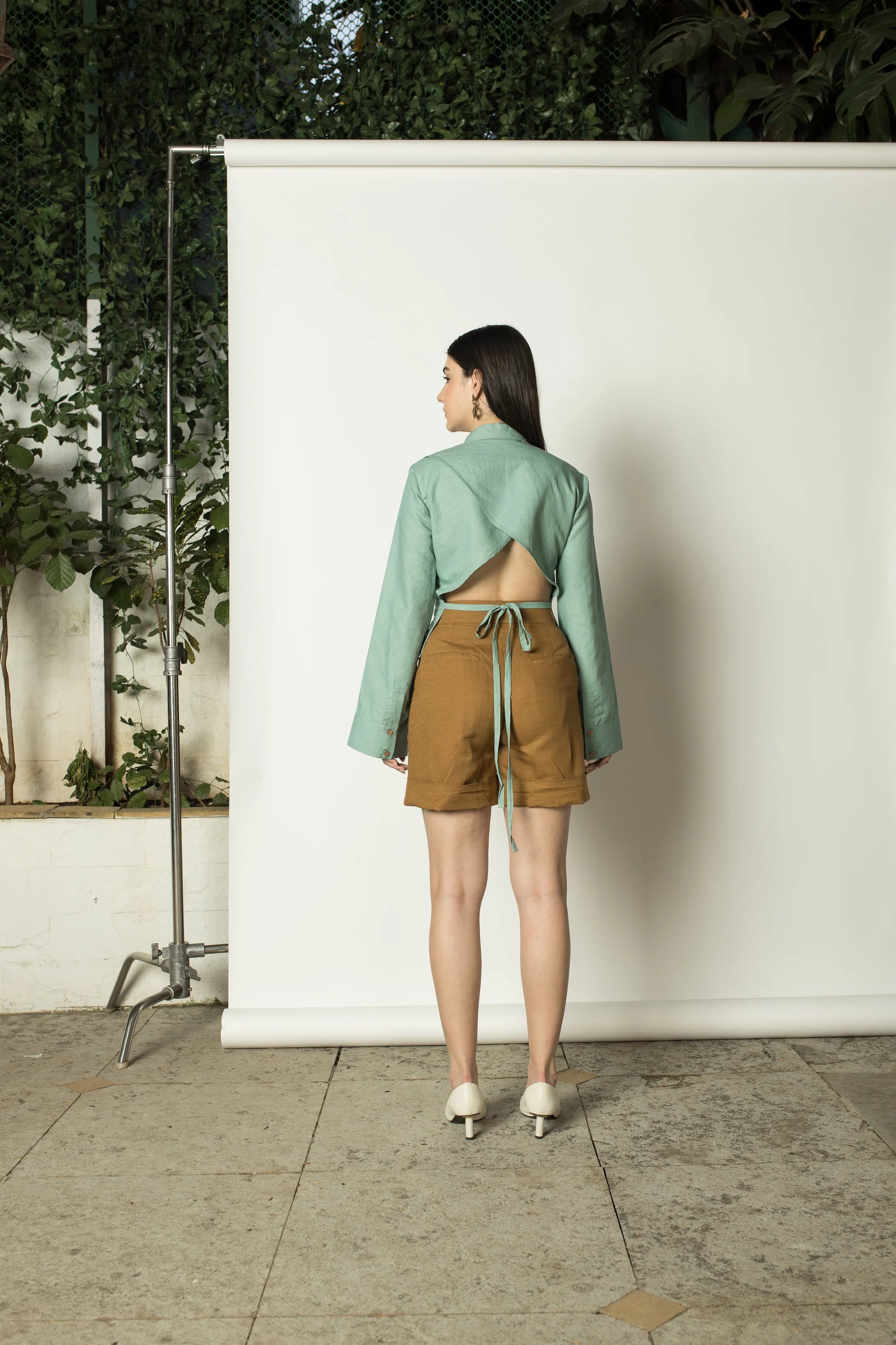 THE BACK TIE SHIRT