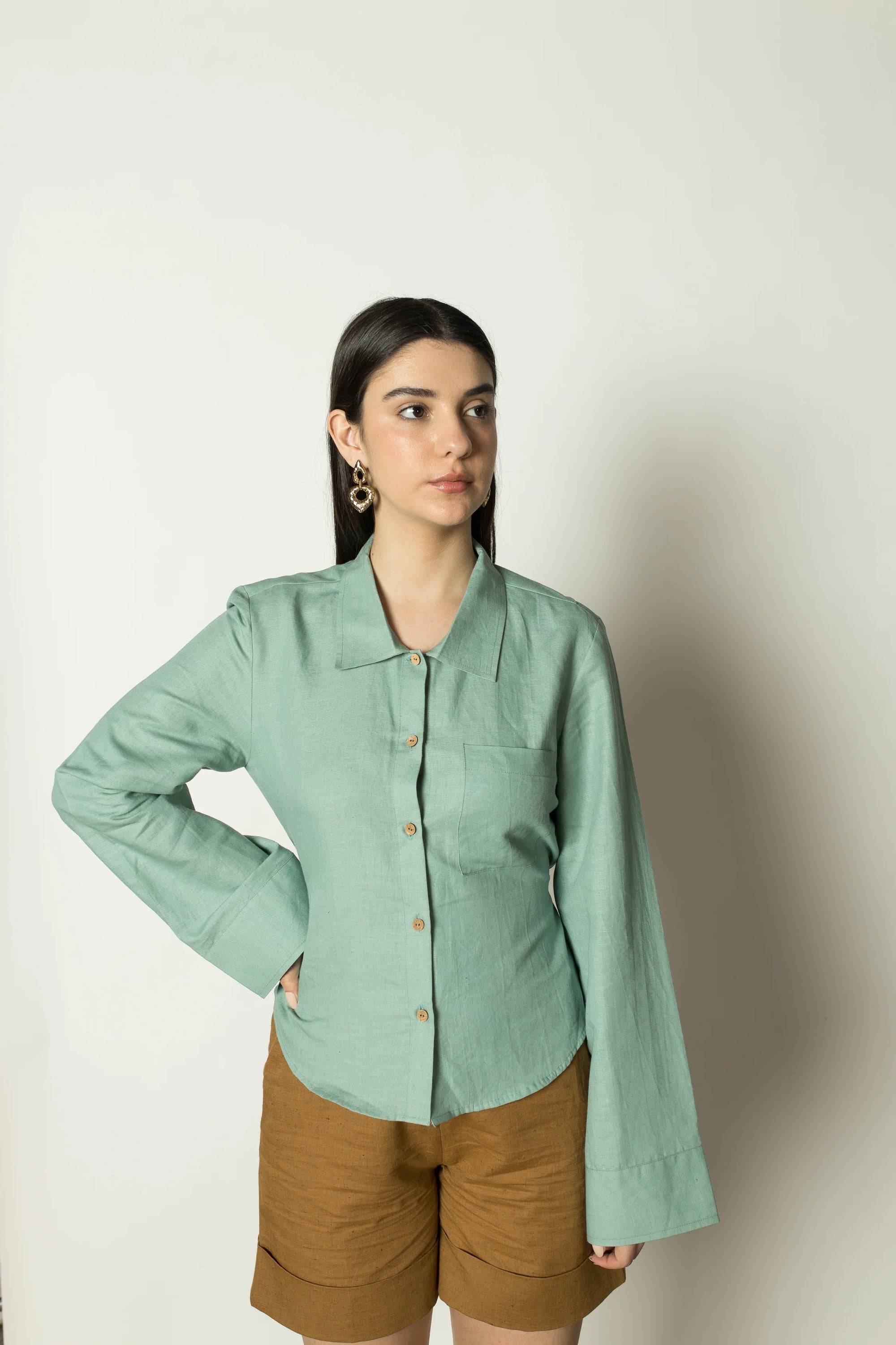 THE BACK TIE SHIRT