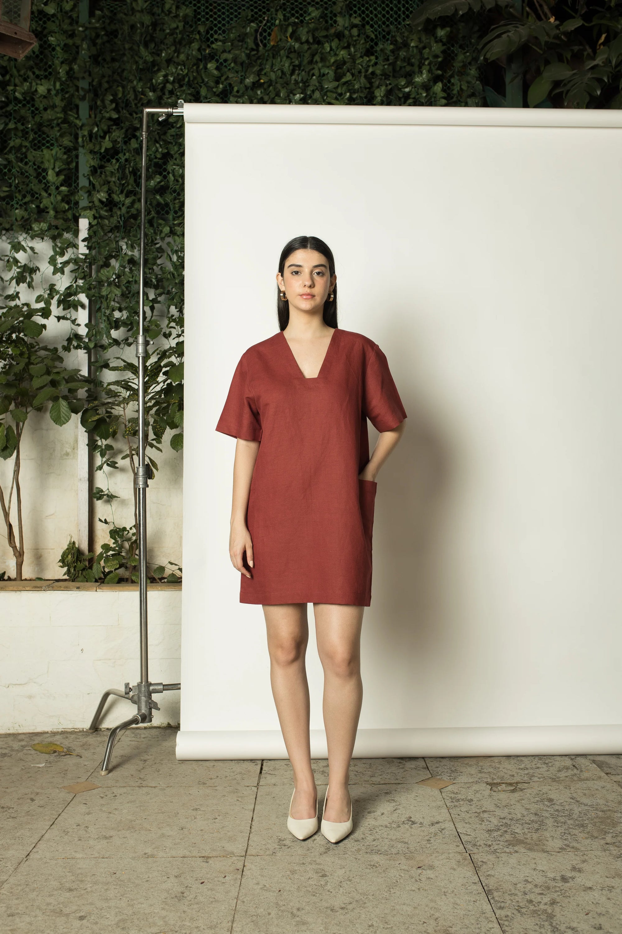 PLUNGE-NECK SHIFT DRESS
