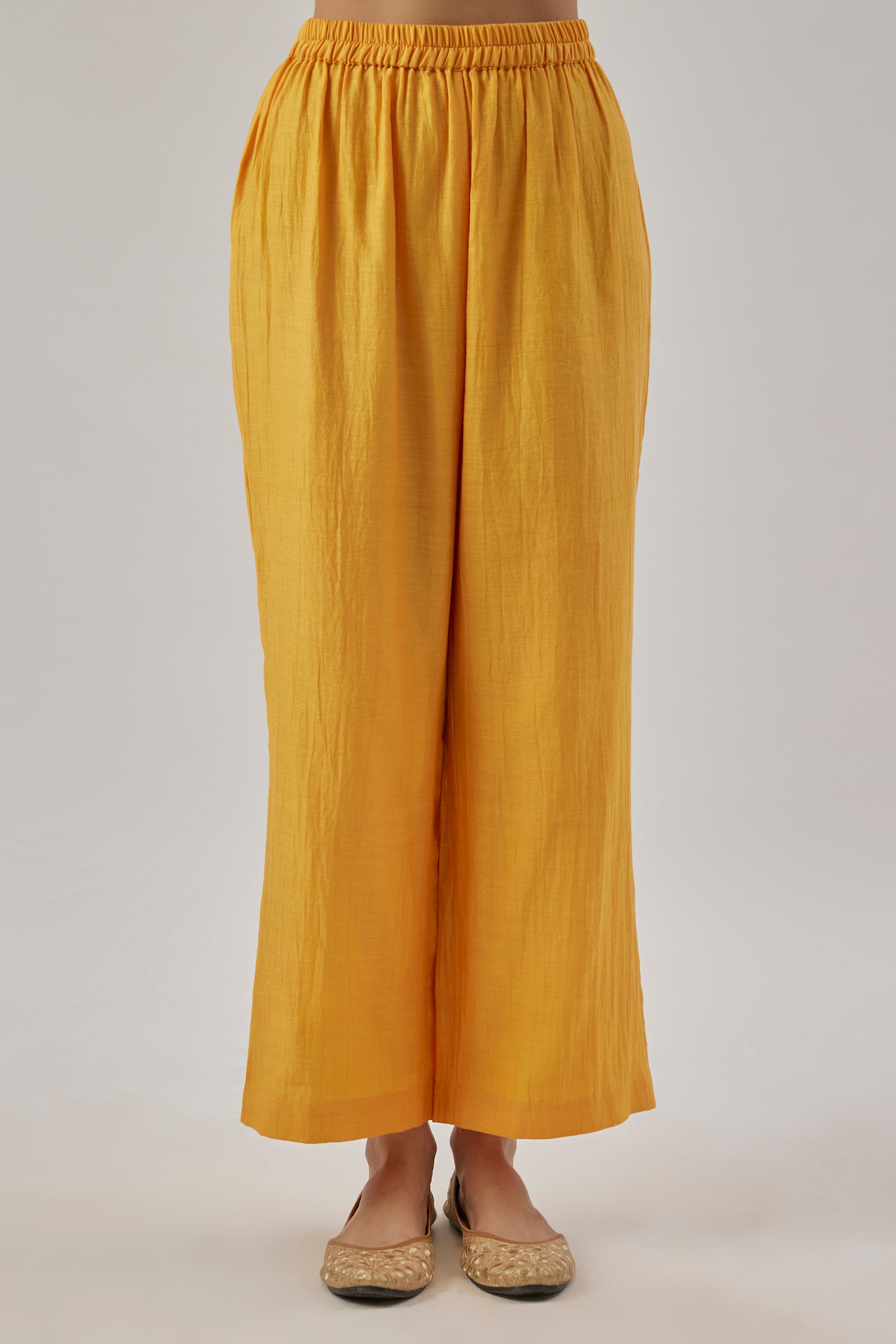 Sunehri kurta set