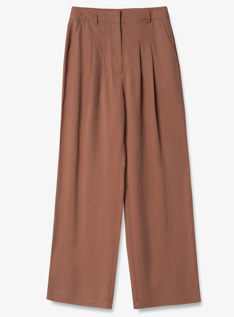 Women Rust Pleated Wide Leg Trousers with Belt Loops