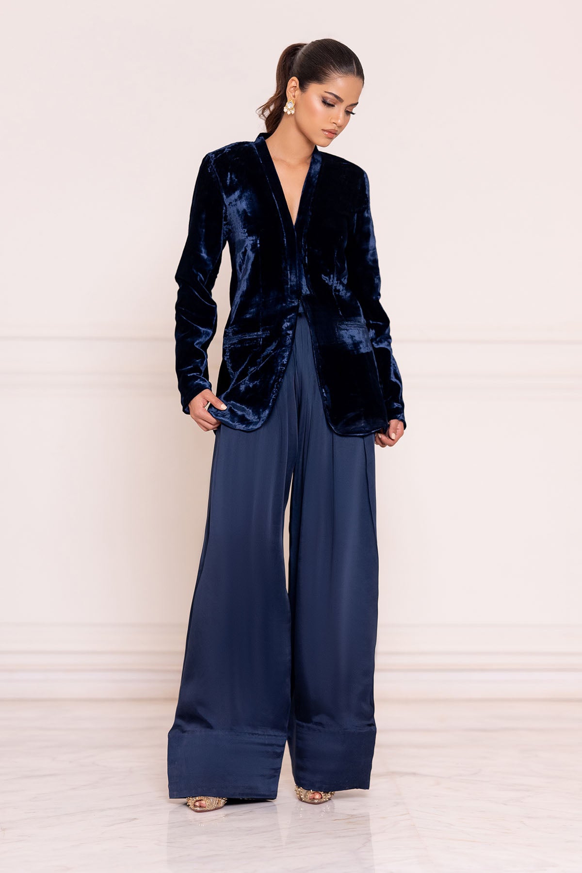 Blue Noir Structured Velvet Farshi Set