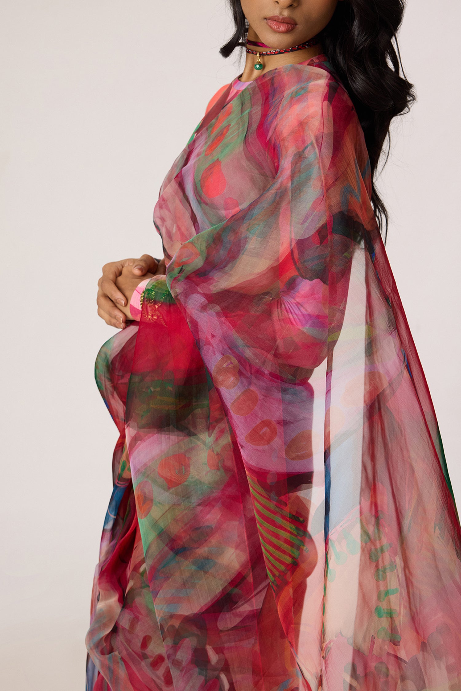 Zavi Blouse, Agatha Sari