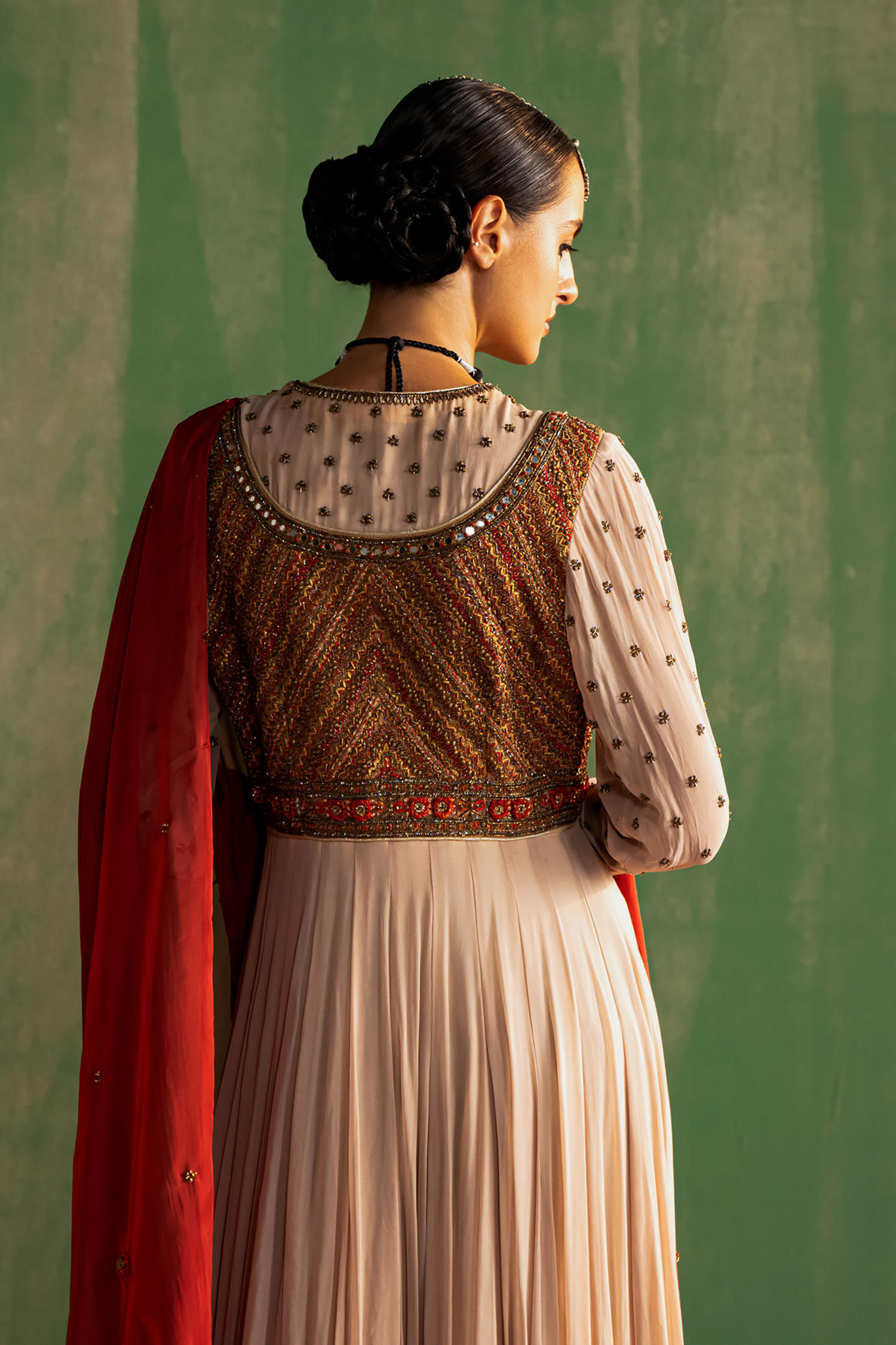 Charvi Snow White Pink Anarkali Set