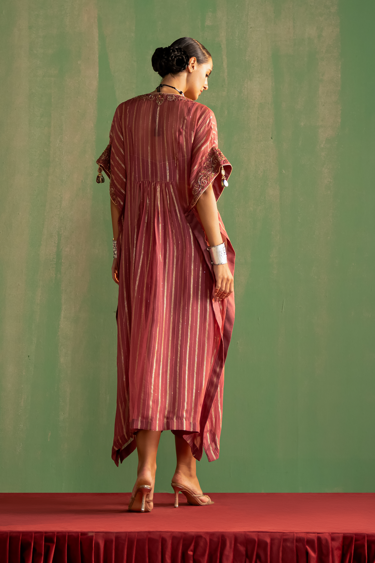 Aarika Mauve Pink Kaftan Set